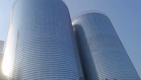 烟台2座混凝土高架卷板仓